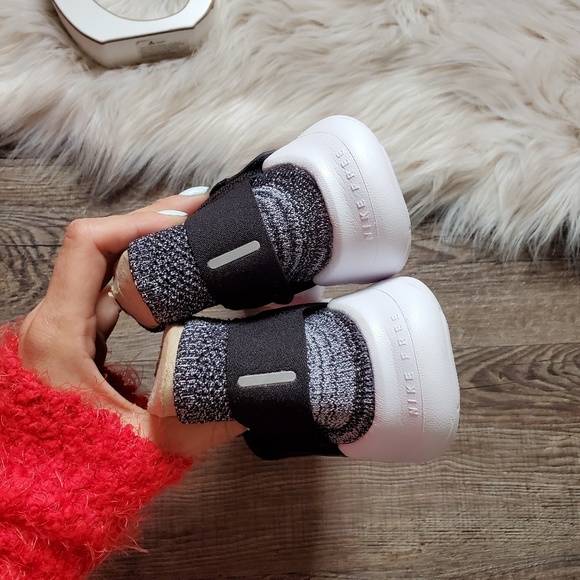 NEW Nike Free Run Flyknit - Picture 6 of 6